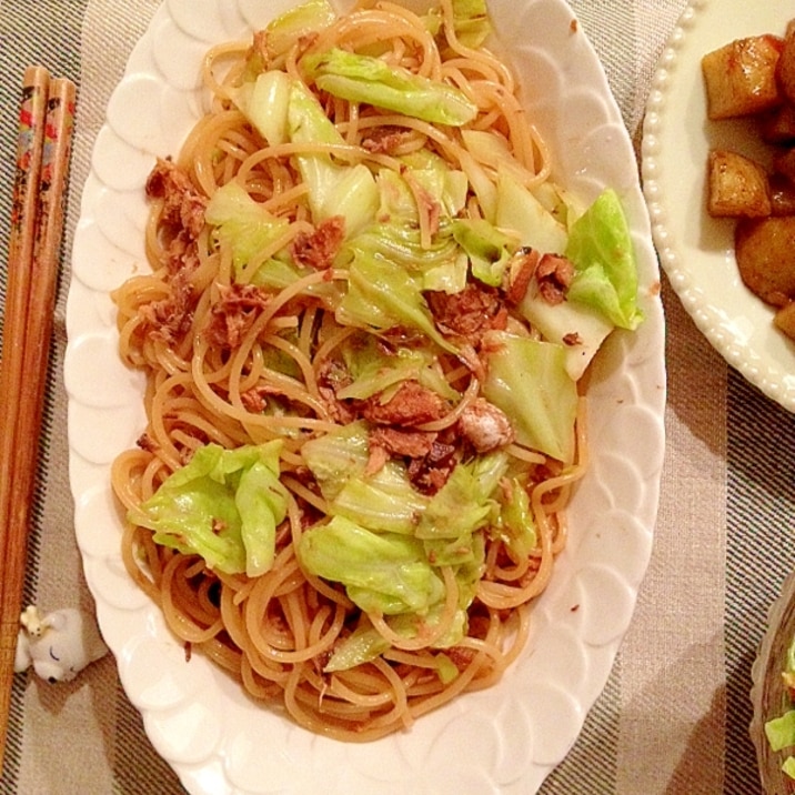 栄養満点☆サバ缶とキャベツの簡単パスタ